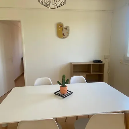 Confortable Avec Vue